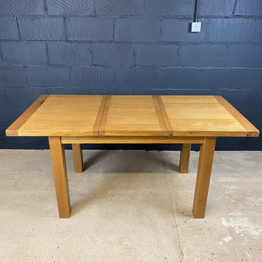 Country Oak Extending Dining Table